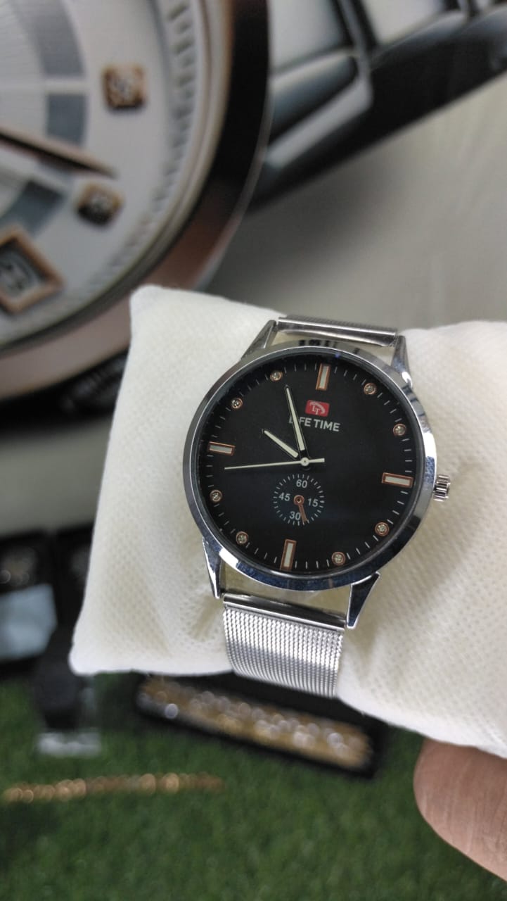 Lifetime Classic Mesh Black Dial