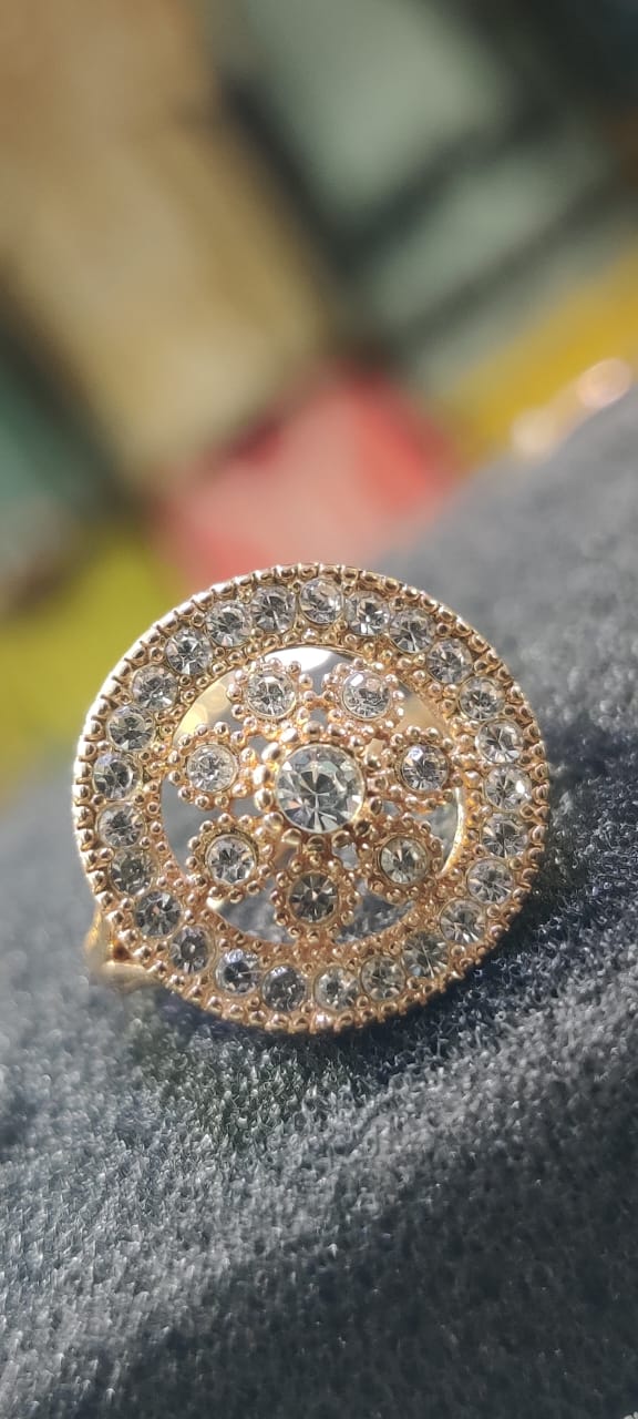 💍Zircon Sunburst Circle Ring"✨